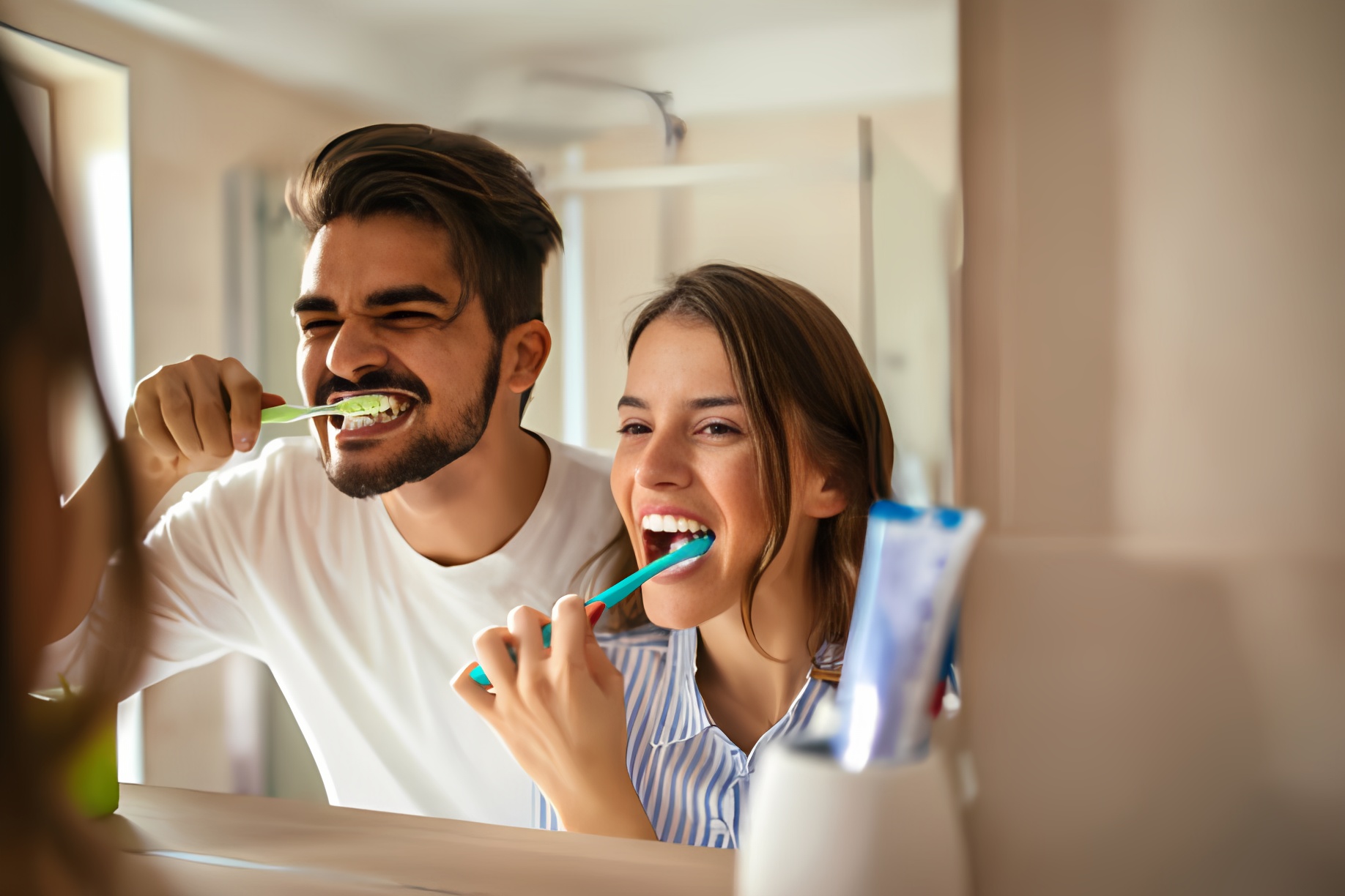 Нужно ли чистить зубы перед завтраком?
